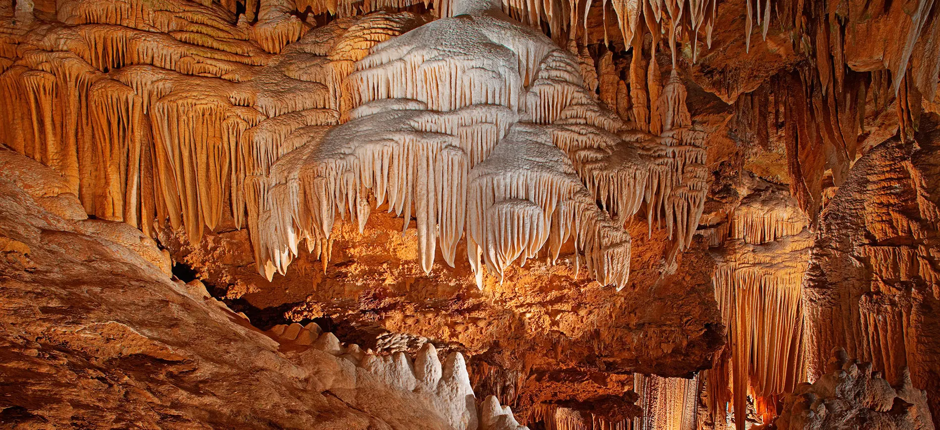 Luray Caverns - What will you discover?