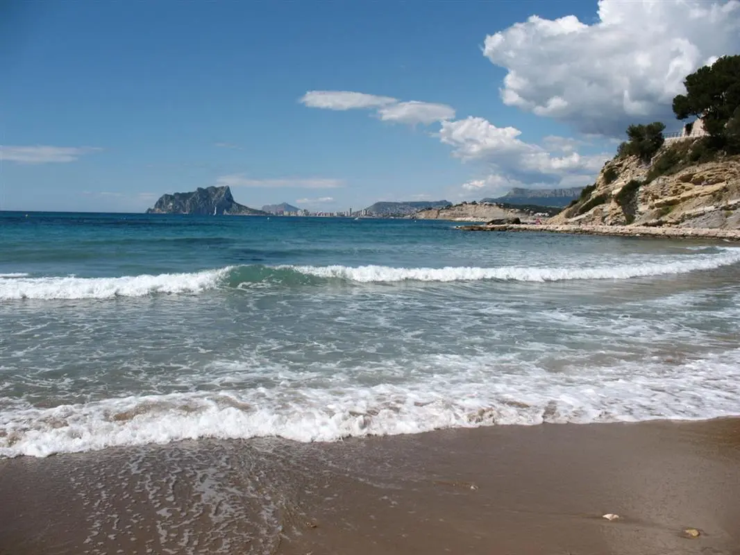 <p> </p><h2>Beaches in Moraira</h2><p> </p><p>MiCasa-Benissa  <a  class="ahover slink" target="_blank" href="http://www.micasa-benissa.com/">www.micasa-benissa.com/</a></p><p>MiDominio-Moraira  <a  class="ahover slink" target="_blank" href="http://www.midominio-moraira.com/">www.midominio-moraira.com/</a></p><p>Penthouse-Moraira Atico H <a  class="ahover slink" target="_blank" href="http://www.penthouse-moraira.com/">www.penthouse-moraira.com/</a></p>