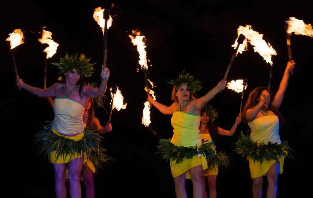 Fire Show At Anaina Hou Community Park - Kilauea - Kauai - Hawaii