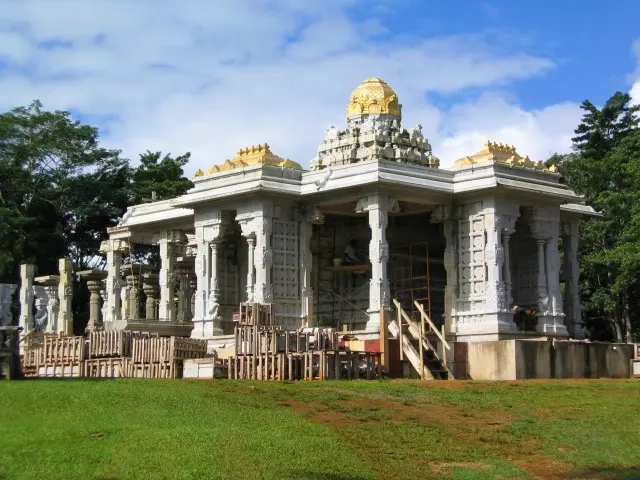 Visit Kauai's Hindu Temple and Sanctuary