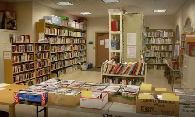 Princeville Library Sales - North Shore, Kauai, Hawaii