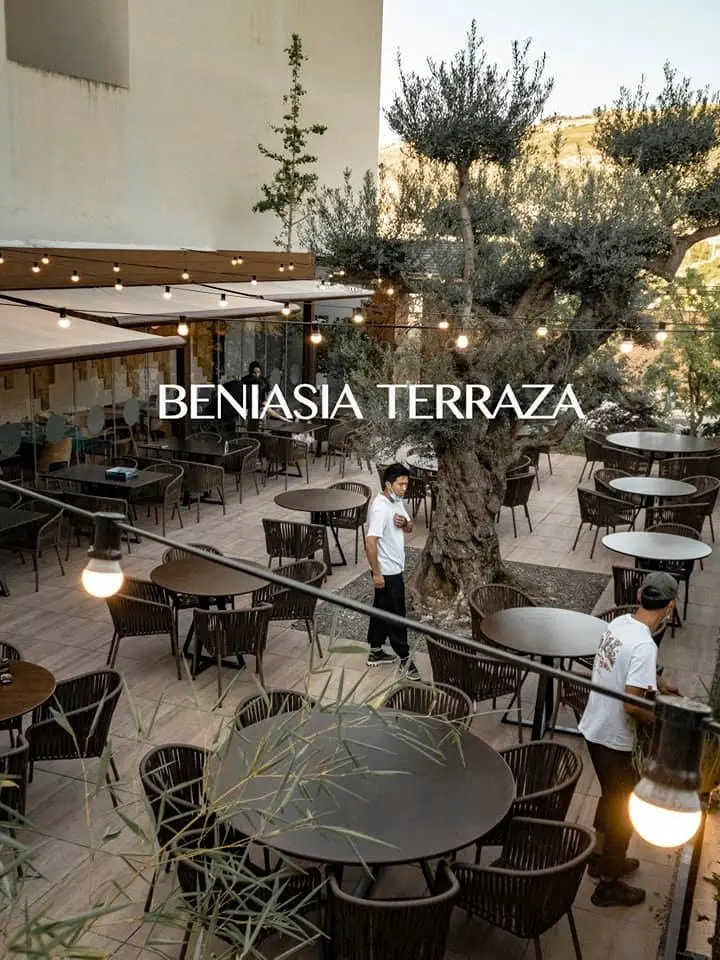 Casa de Beniasia Assagador 12-14 Benitachell 
Tel. +34 966494042 or +34 625921596
