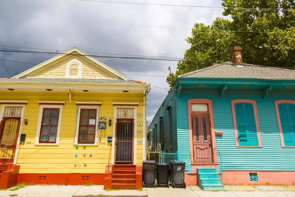 BYWATER HISTORIC HIPSTER NEIGHBORHOOD ONLY 1 MILE TO THE FRENCH QUARTER