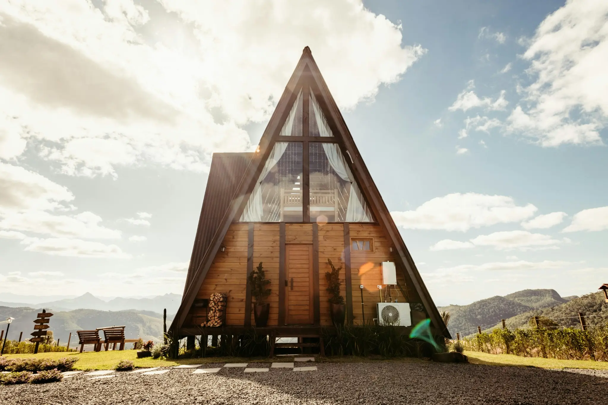 Escape in Style: Top Luxury Cabin Rentals for Your Next Geta...