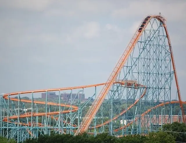 Thrills Await at Six Flags Over Texas